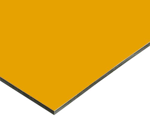 Qu'est-ce qui cause la déformation des plaques de plastique en aluminium?